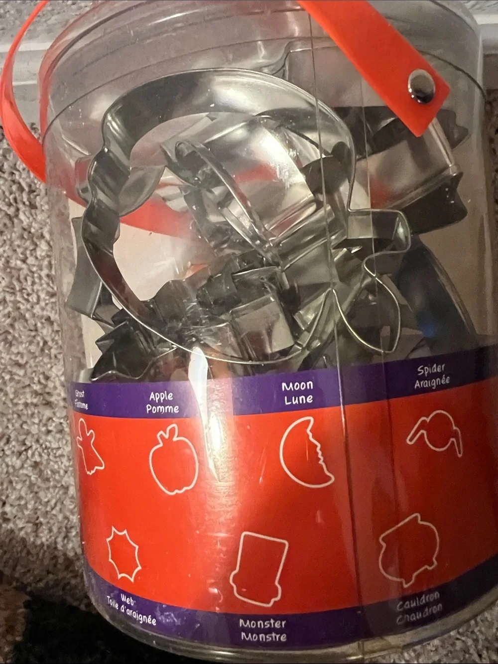 Wilton 2005 Halloween 18 Piece Cookie Cutter Set